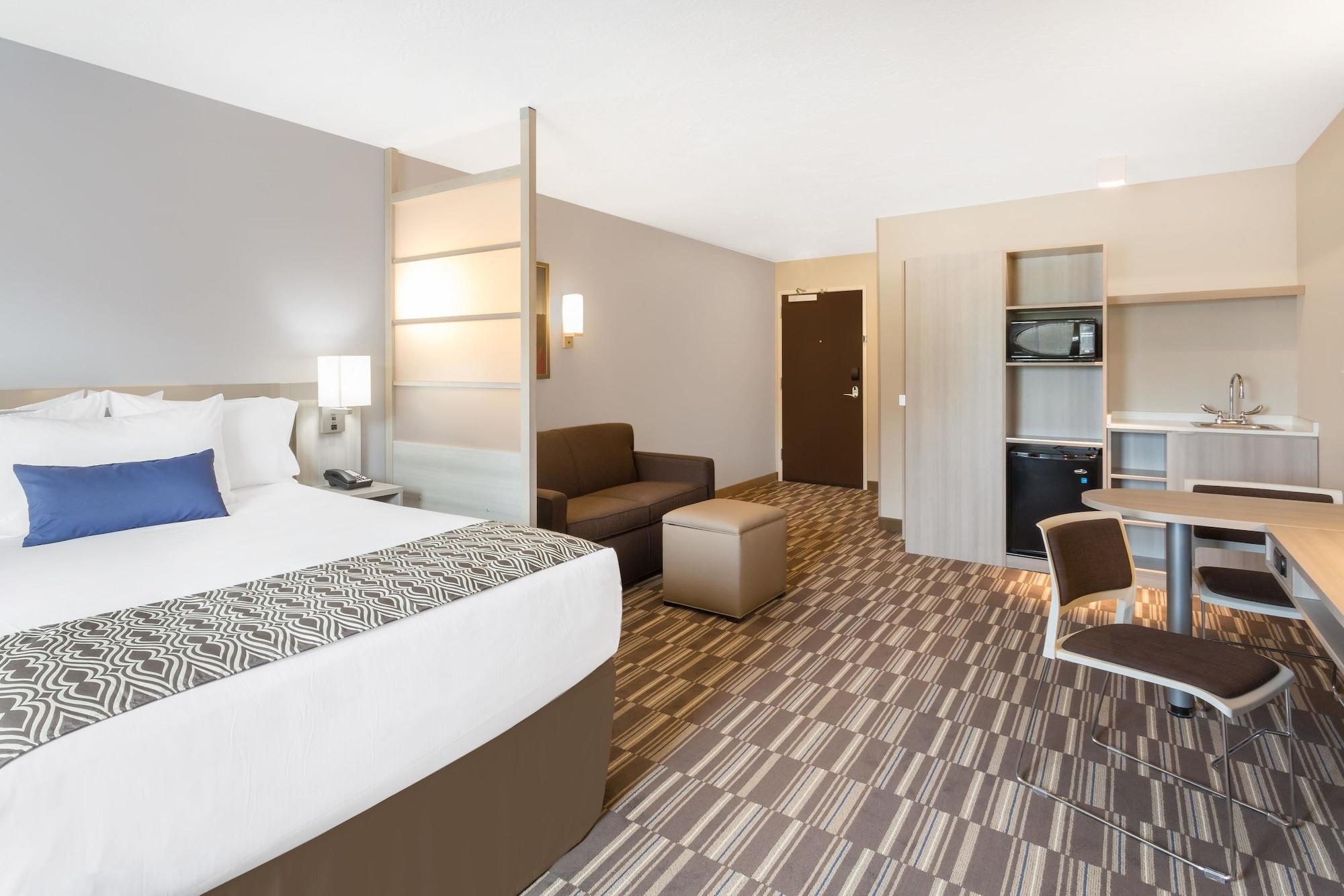 Microtel Inn & Suites By Wyndham Спрингвилл Экстерьер фото