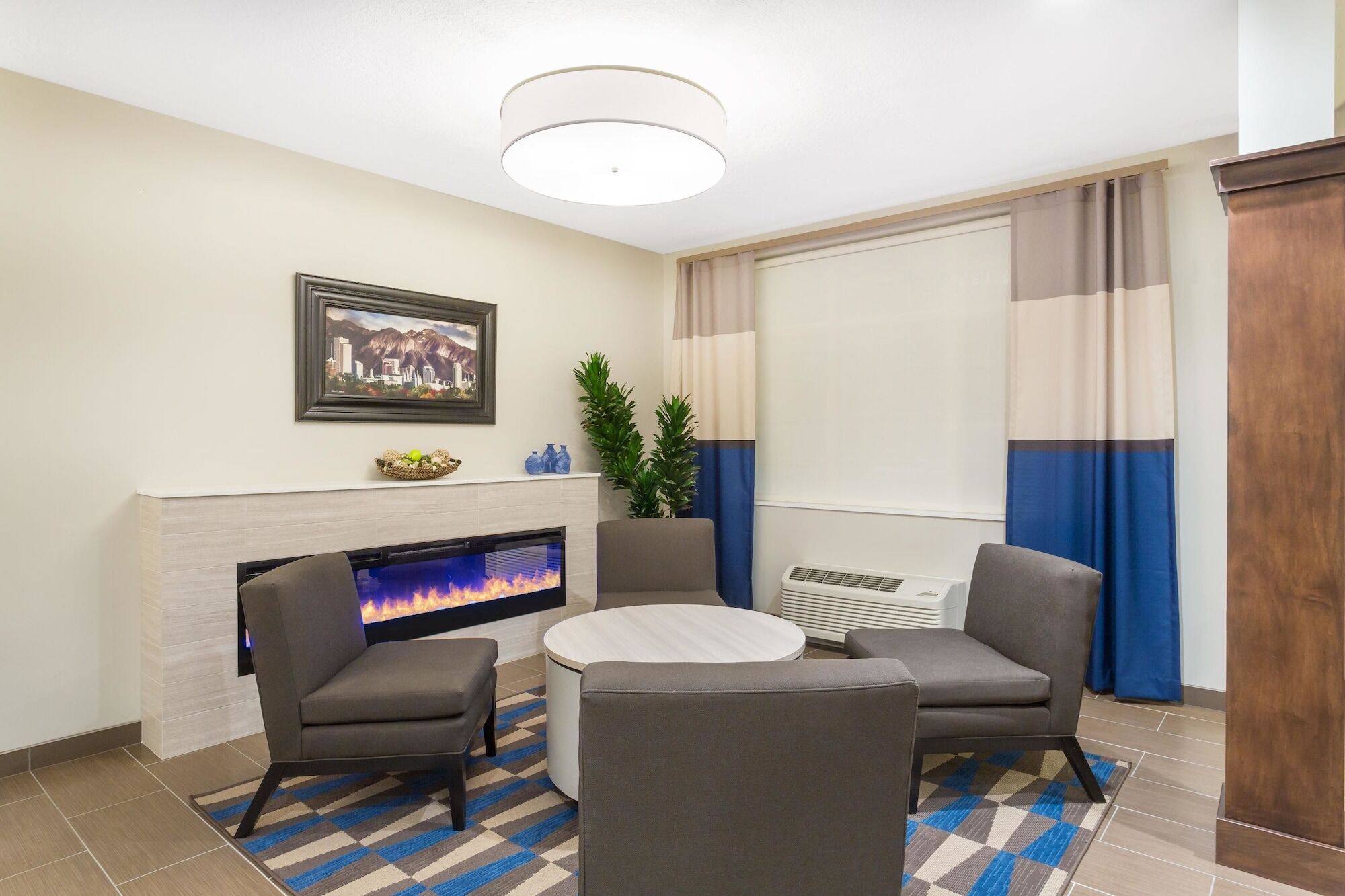Microtel Inn & Suites By Wyndham Спрингвилл Экстерьер фото